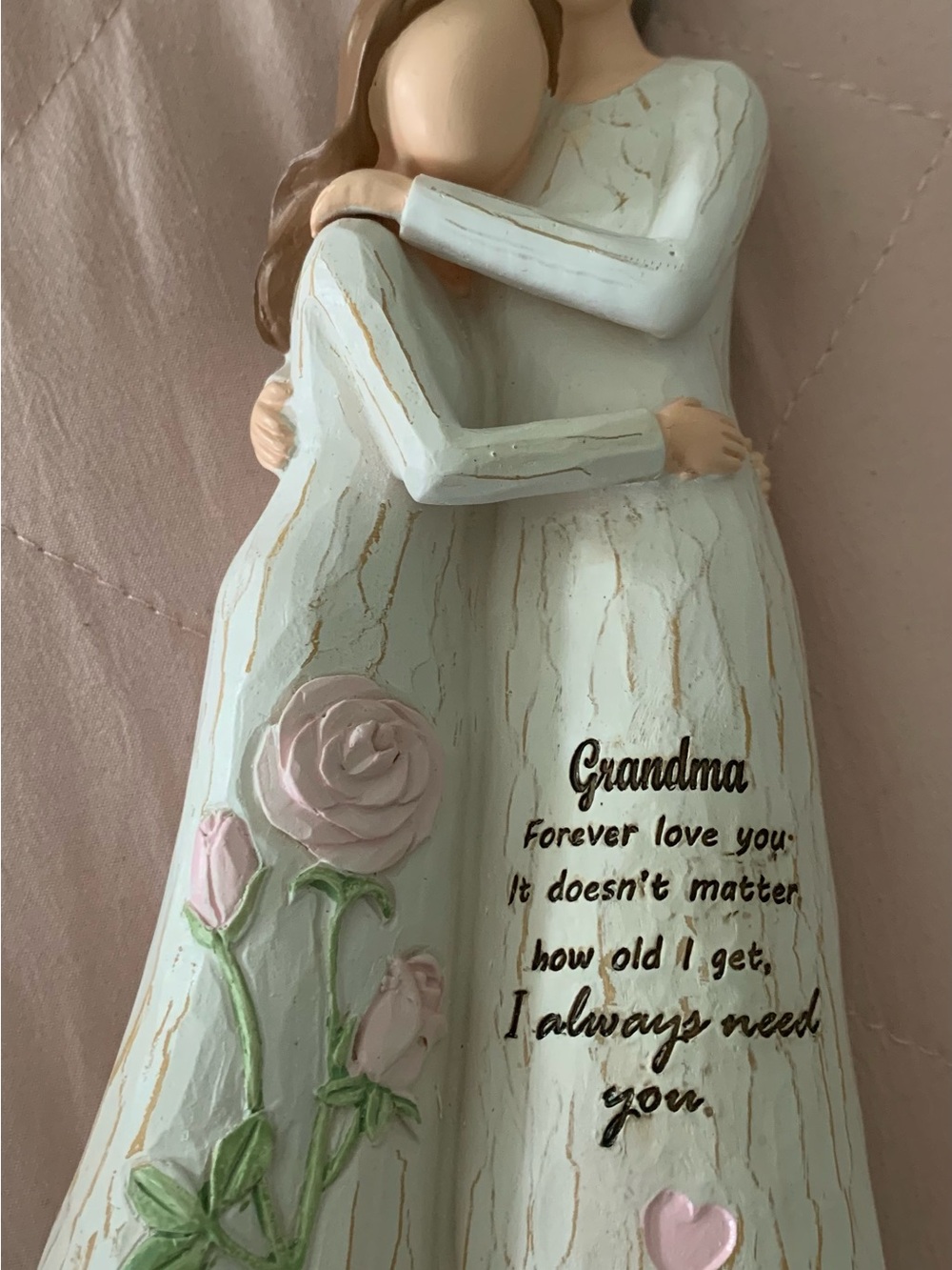 Ameilit Grandmother Granddaughter Embrace Hand-Painted Resin Figurine, 7.48" New